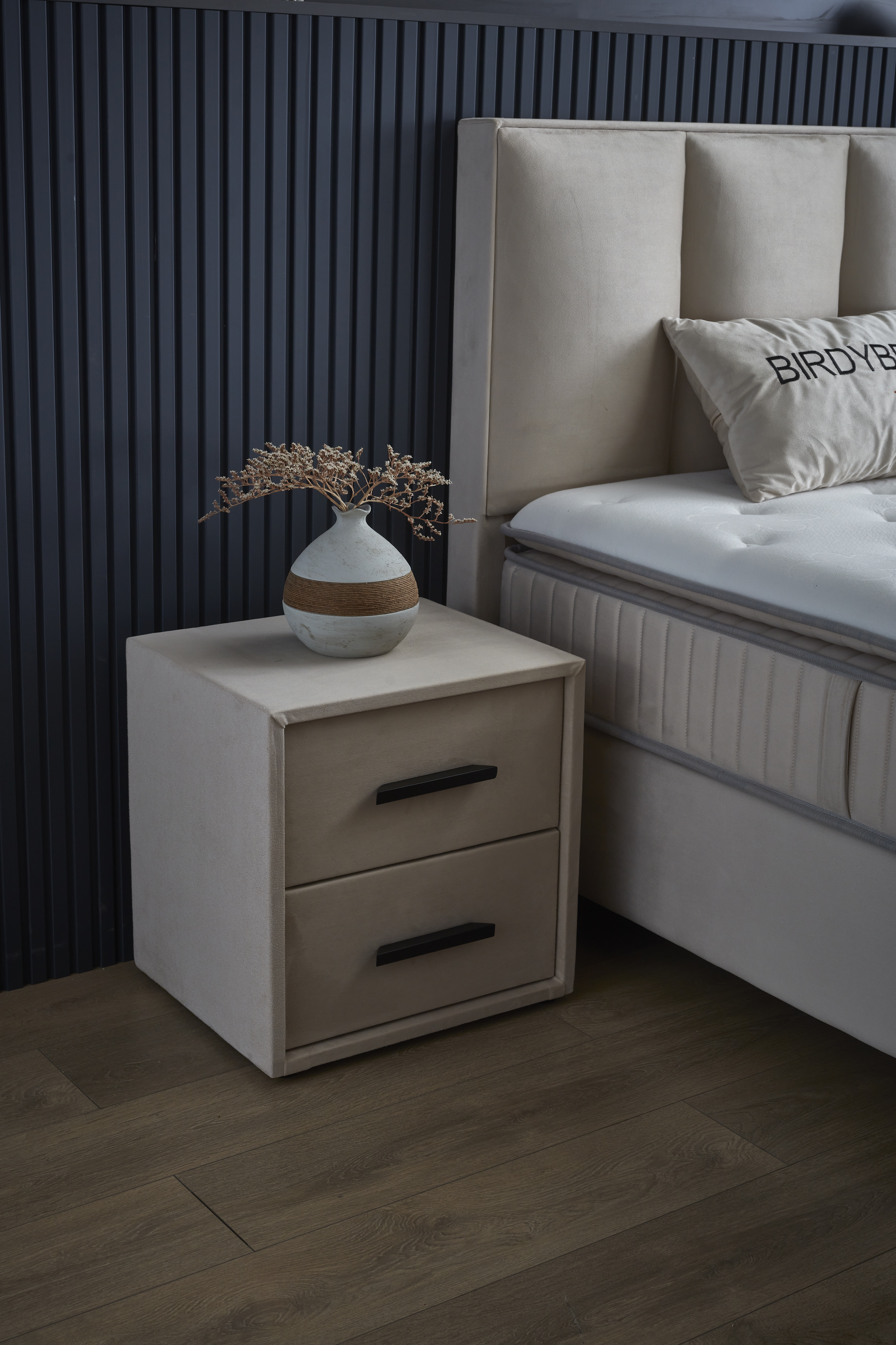 Noćnik Birdy beige - Zećanka